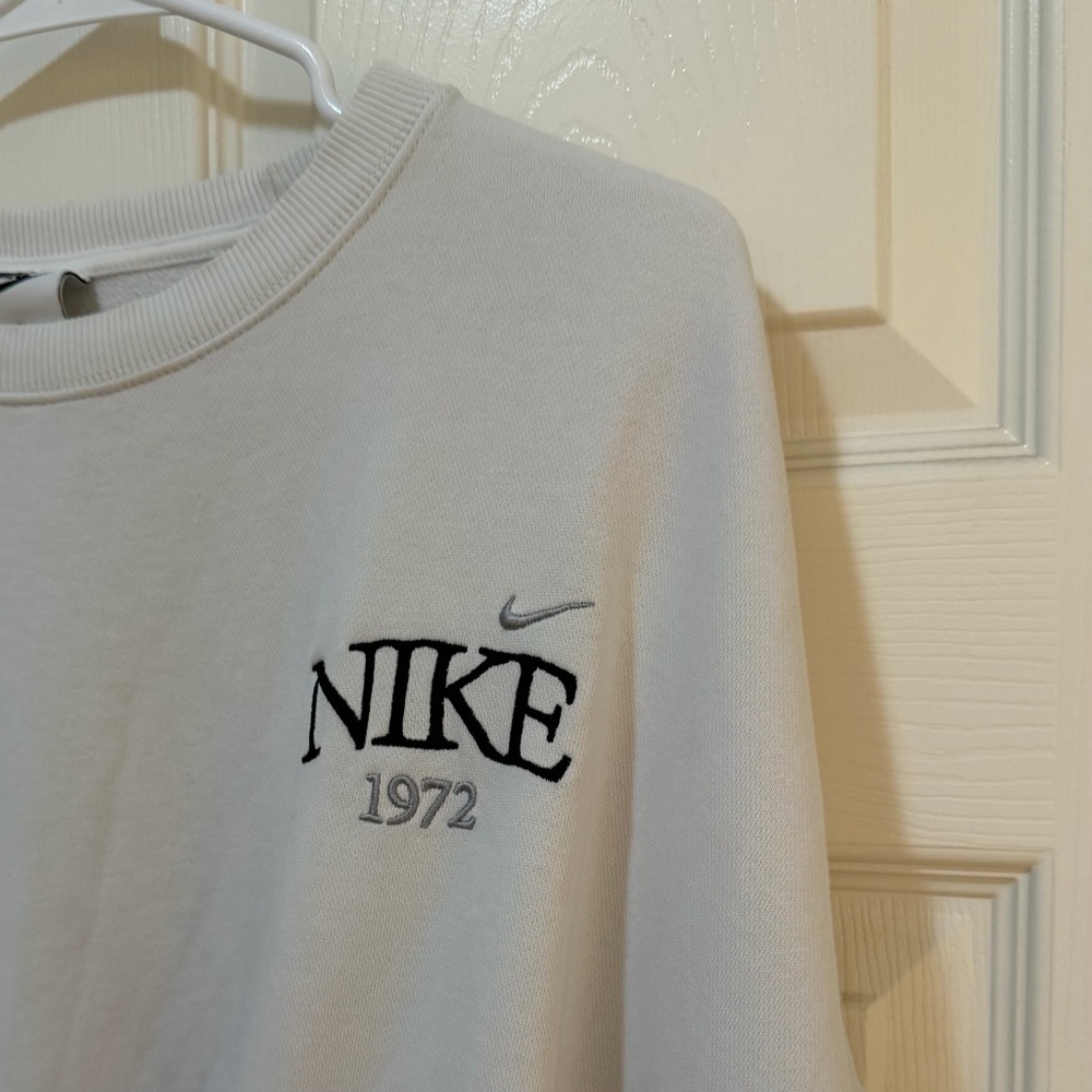 Nike 1972 Embroidered Crewneck Sweatshirt - XL Oversized in White